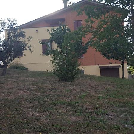 B&B I Girasoli Monte San Pietro Ngoại thất bức ảnh